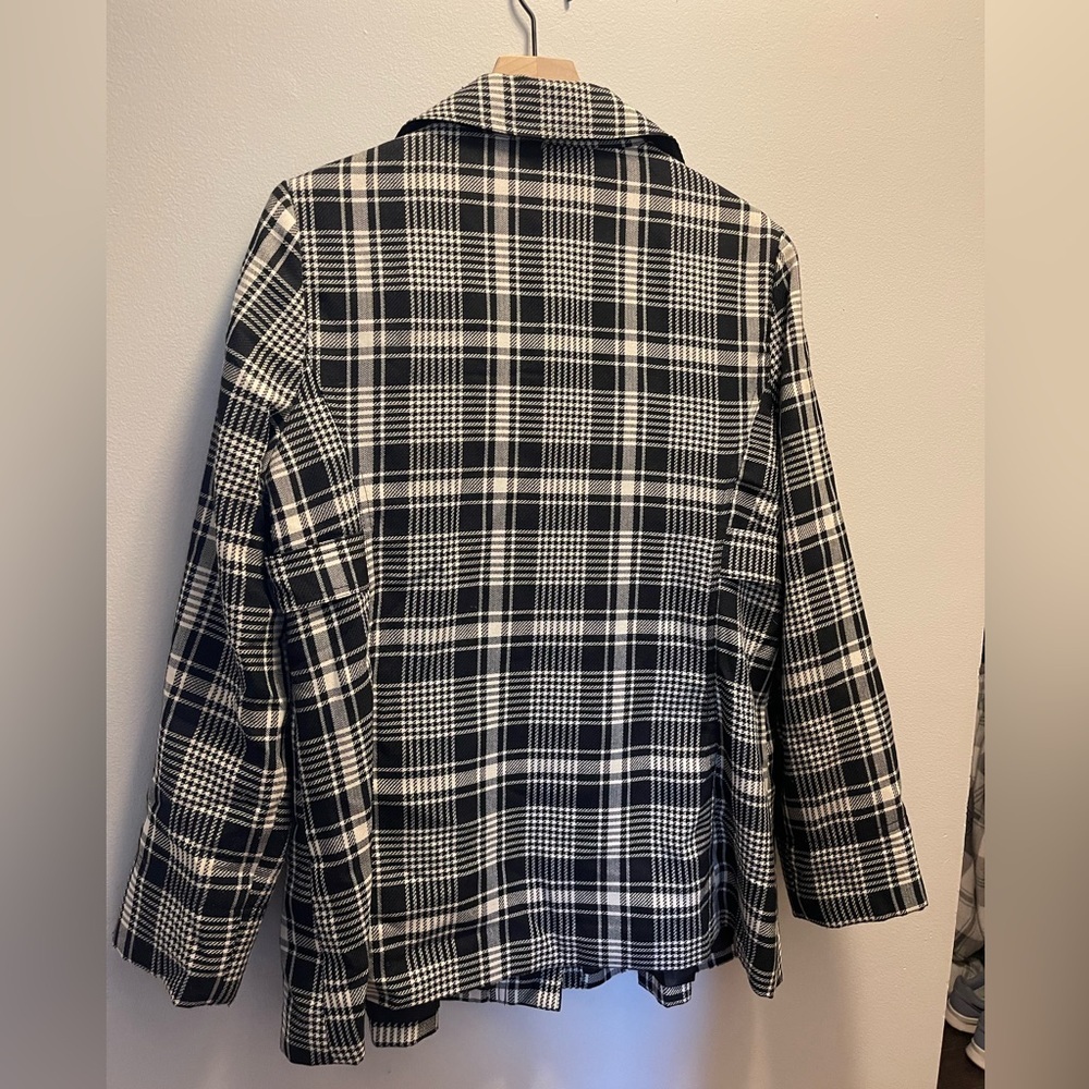 Requirements Blazer - Picture 5 of 8